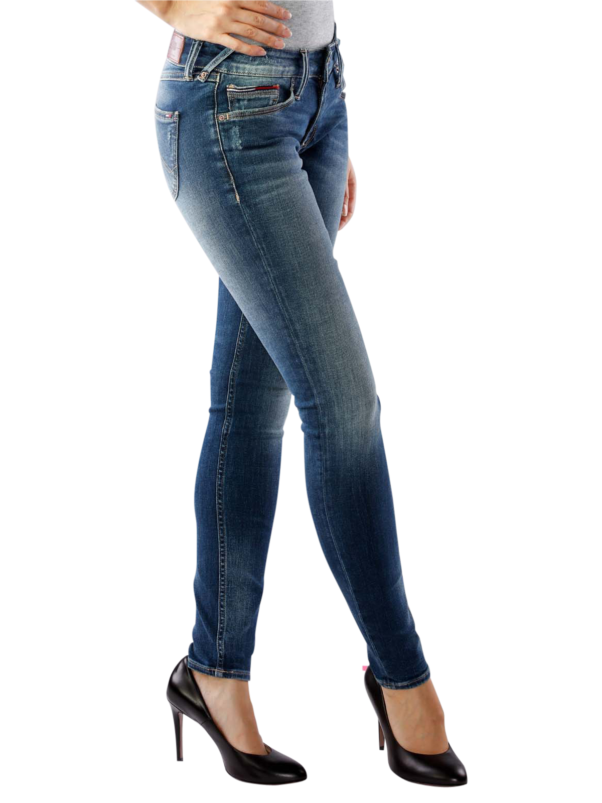 Jeans que acompañan tu tendencia como mujeres